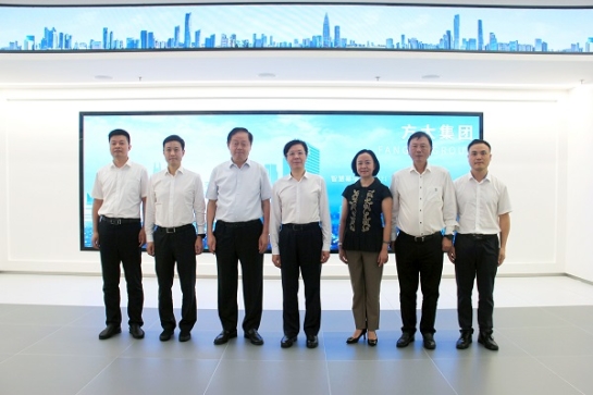 深圳市委常委、市纪委书记、市监委主任刘连生一行莅临PG电子集团调研